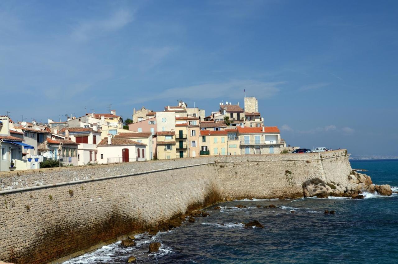 Appartement Grand 2 pièces rénové climatisé, vieil Antibes, proche port Extérieur photo