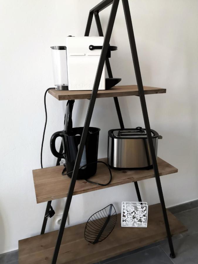 Appartement Grand 2 pièces rénové climatisé, vieil Antibes, proche port Extérieur photo