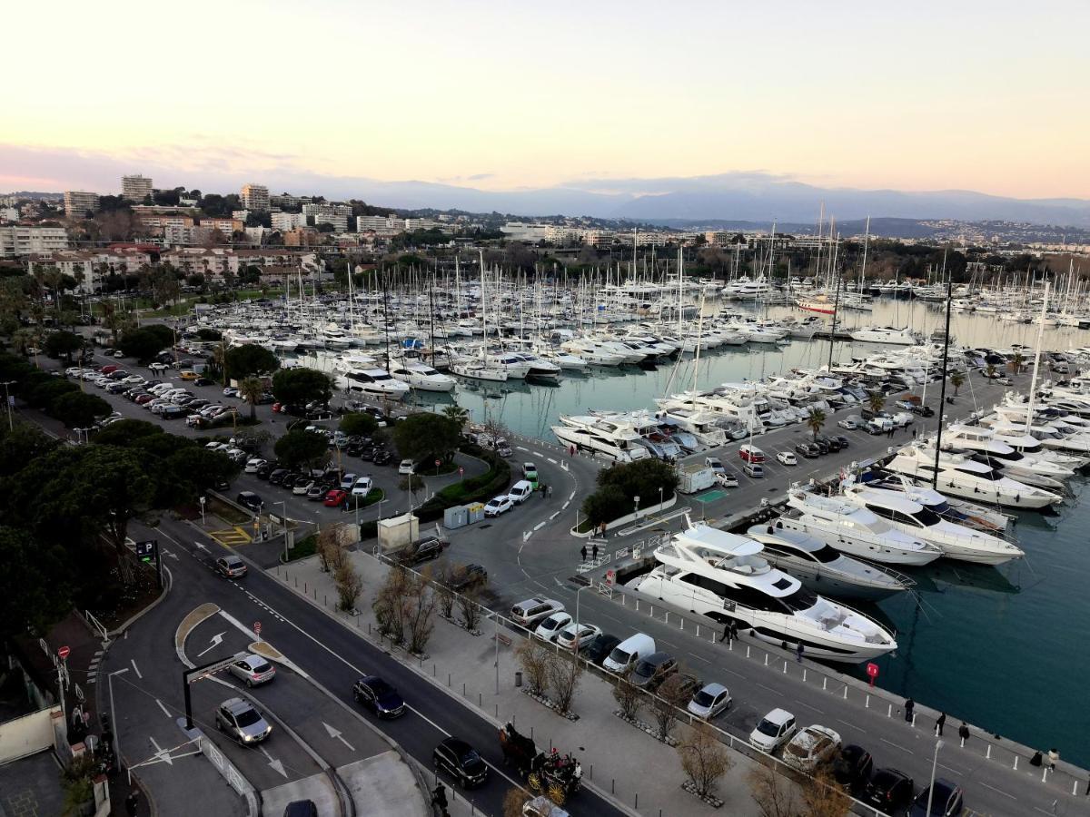 Appartement Grand 2 pièces rénové climatisé, vieil Antibes, proche port Extérieur photo