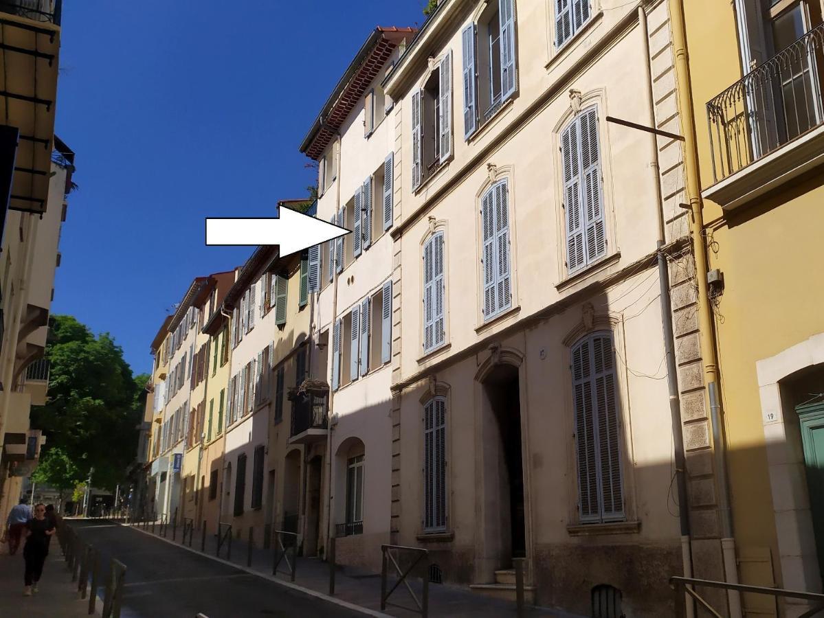 Appartement Grand 2 pièces rénové climatisé, vieil Antibes, proche port Extérieur photo