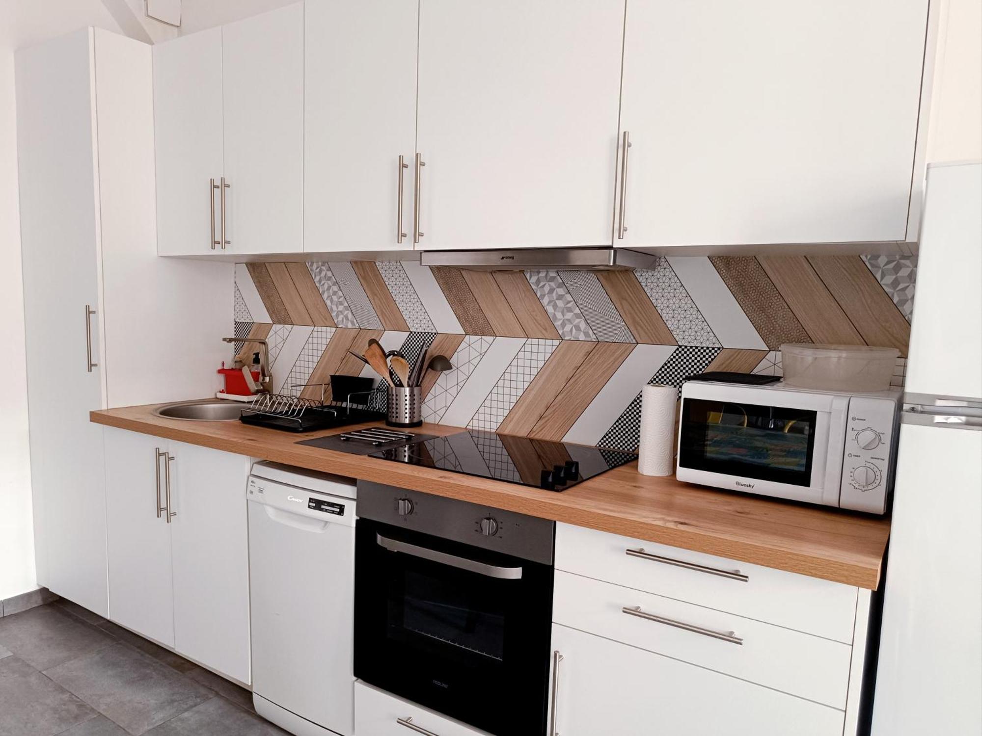 Appartement Grand 2 pièces rénové climatisé, vieil Antibes, proche port Extérieur photo